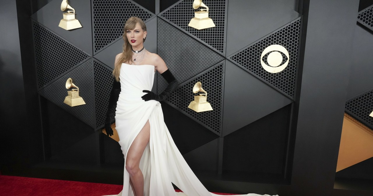 Taylor Swift postawiła na biel i czerń /Jordan Strauss/ Invision /East News