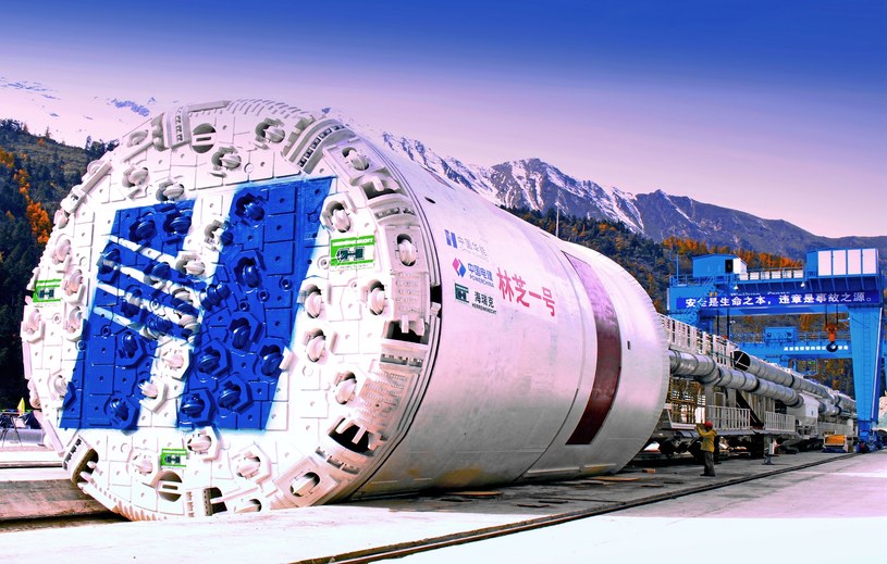 TBM wykorzystany do budowy tunelu w Chinach. Podobna maszyna będzie transportowana w Polsce (zdjęcie ilustracyjne) /Dong Zhixiong / Xinhua News Agency / Forum /Agencja FORUM