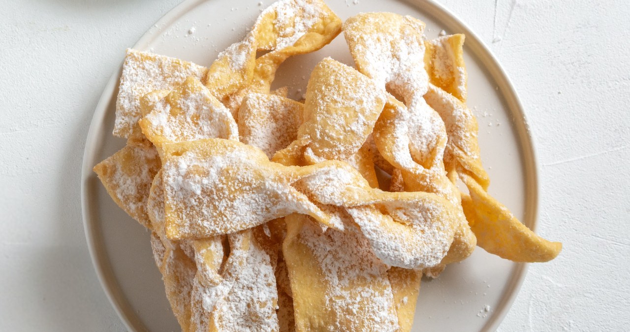 ​Te faworki zrobisz bez smażenia. Możesz je jeść nawet na diecie /123RF/PICSEL