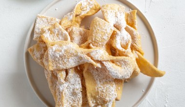 ​Te faworki zrobisz bez smażenia. Możesz je jeść nawet na diecie