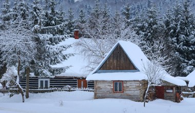 Te góry to ośnieżone polany i sielskie widoki. Idealne miejsce na kulig