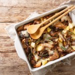 Te grzyby są doskonałym źródłem białka. Moja teściowa podaje je w obłędnym sosie 