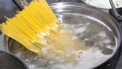 Te makarony mogą zawierać rakotwórczą substancję. Są to znane marki!  