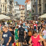 Te miejsca szturmują turyści. Czy można jeszcze znaleźć spokój?