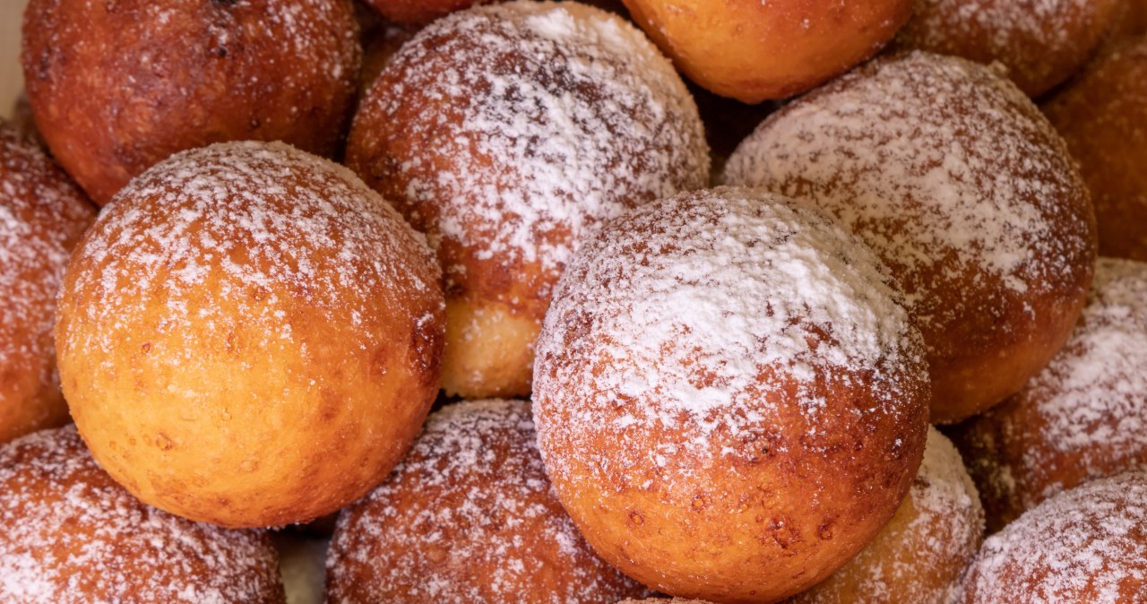 Te mini pączuszki to hit karnawałowych imprez /vladkazhan /123RF/PICSEL