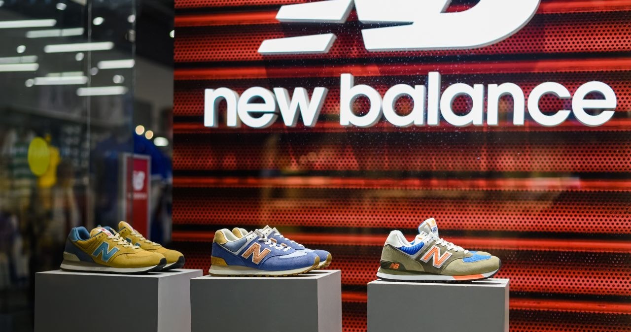 Te modne buty New Balance kupisz o 100 zł taniej! /adobestock /INTERIA.PL