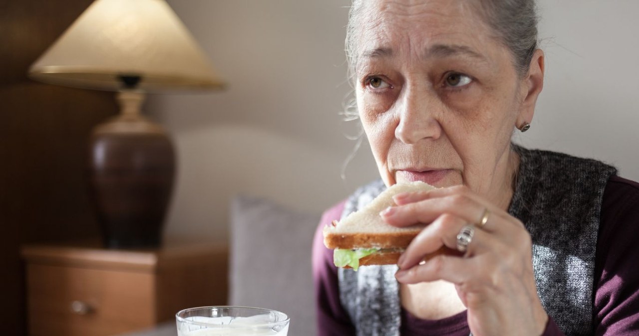Te produkty w diecie seniora odgrywają bardzo ważną rolę. Chronią przed osteoporozą i utratą mięśni /playb /Canva Pro