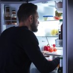 Te produkty wywołują nocne wybudzenia. Nie uwierzysz, co jest na liście 