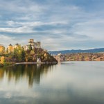 Te ruiny zamku warto odwiedzić jesienią. W okolicy "polskie jezioro Garda" i widok na Pieniny