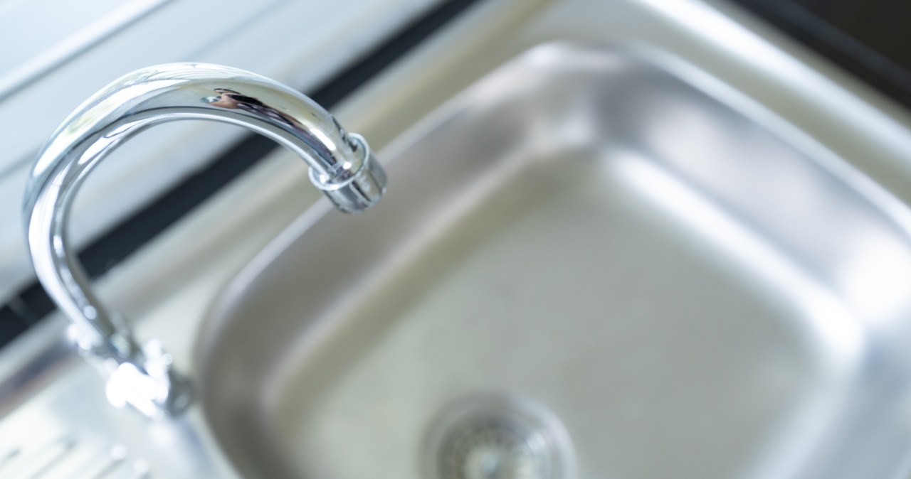 Te rzeczy absolutnie nie powinny znaleźć się w zlewie /skynetgame /123RF/PICSEL