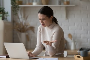 Te rzeczy blokują Wi-Fi w twoim domu. Jak wzmocnić sygnał?