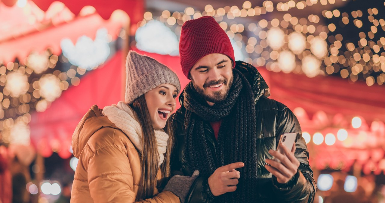 Te życzenia na święta warto wysłać rodzinie lub bliskim znajomym /123RF.com /123RF/PICSEL