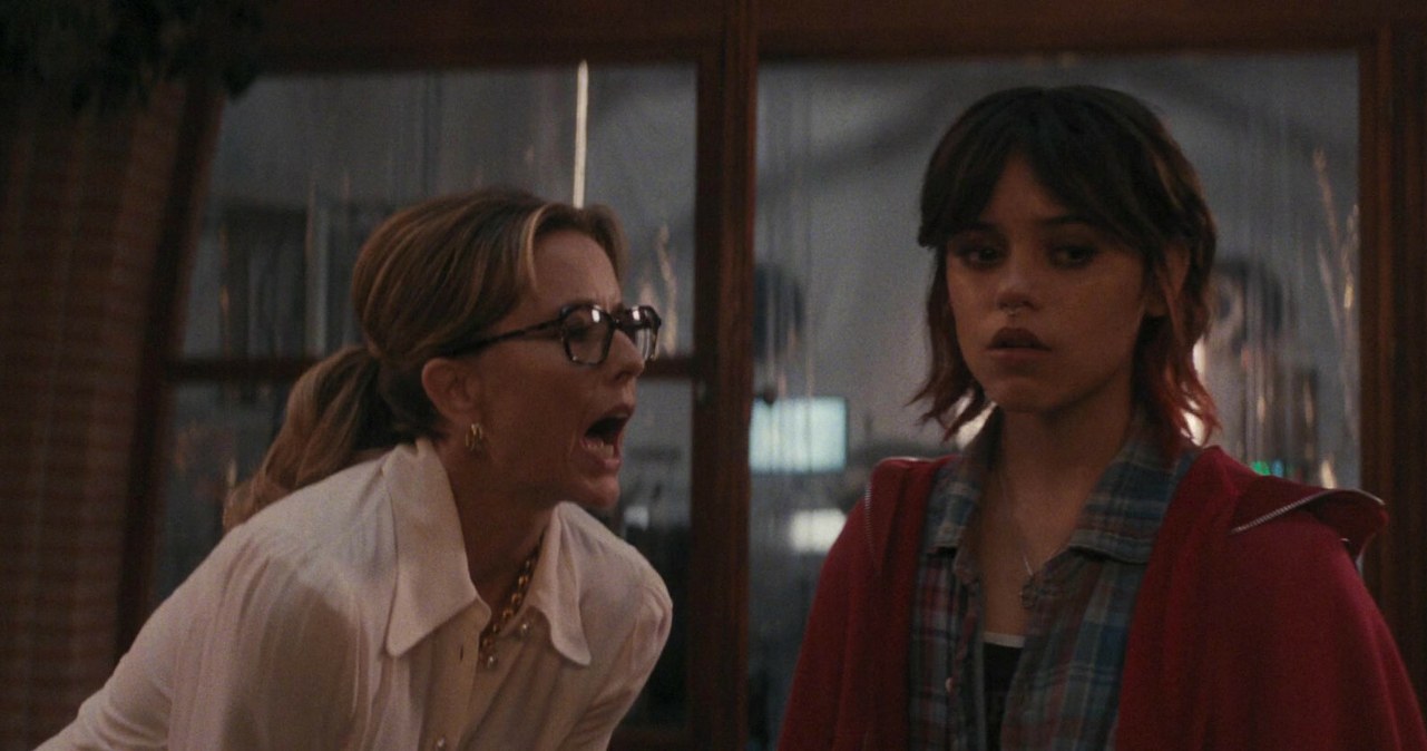 Tea Leoni i Jenna Ortega w "Śmierci jednorożca" /A24 - Ley Line Entertainment - M/Collection Christophel/East New /East News