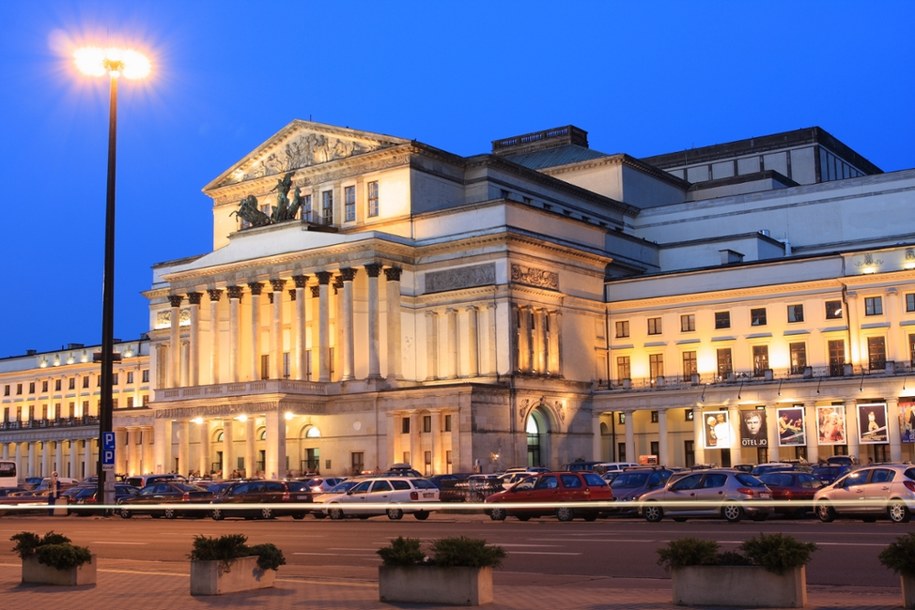 Teatr Wielki - Opera Narodowa w Warszawie /Shutterstock