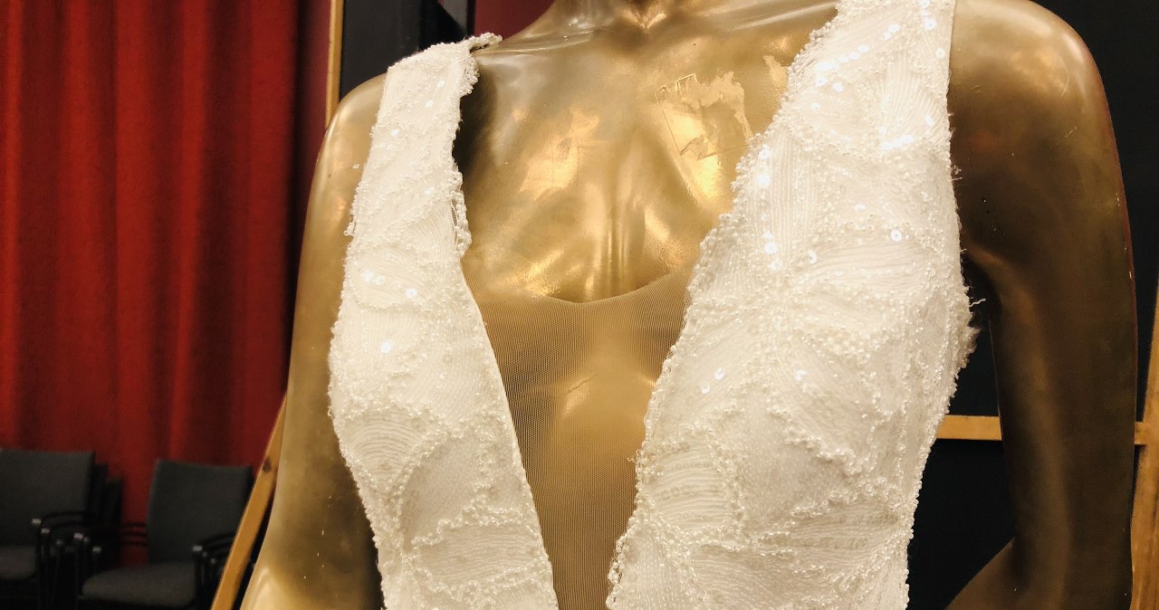 Teatralne suknie ślubne