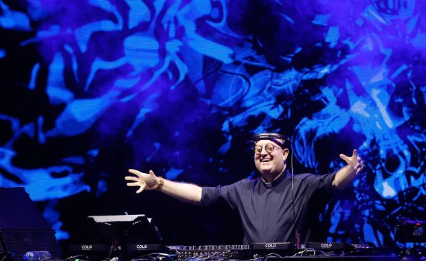 Techno party na cześć zmarłego papieża Franciszka. Zorganizował je ksiądz!