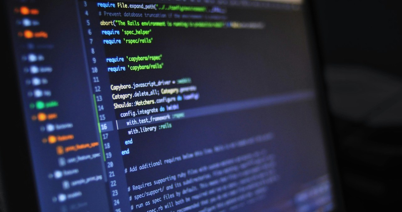 Technologia no–code połączona z sztuczną inteligencją wkracza w nową fazę rewolucji, zmieniając sposób, w jaki tworzone są aplikacje /materiały promocyjne