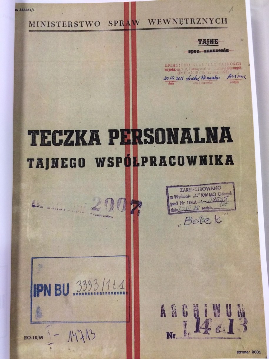 Teczka personalna /Mariusz PIekarski /RMF FM