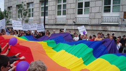 "Tęczowy Piątek" w szkołach. Niektóre akcje odwołane przez hejt