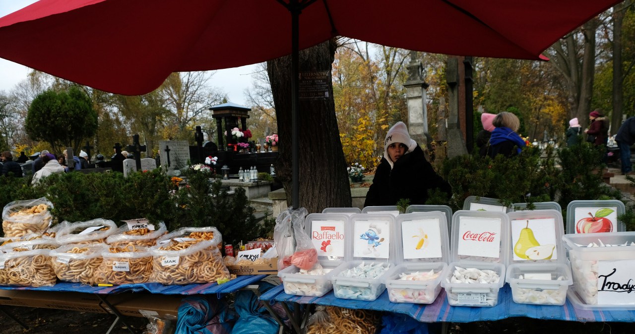 ​Tego koniecznie skosztuj we Wszystkich Świętych. Później już ich nie kupisz /PRZEMYSLAW WIERZCHOWSKI/REPORTER /East News
