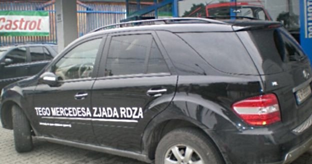 Tego Mercedesa zjada rdza /Informacja prasowa