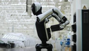 Tego robota nic nie powstrzyma. Pracuje 24h i sam zmienia sobie baterie