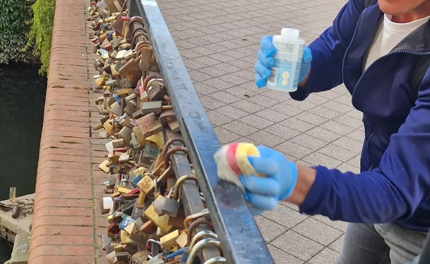 Tego się nie spodziewał. Niecodzienna kara dla grafficiarza