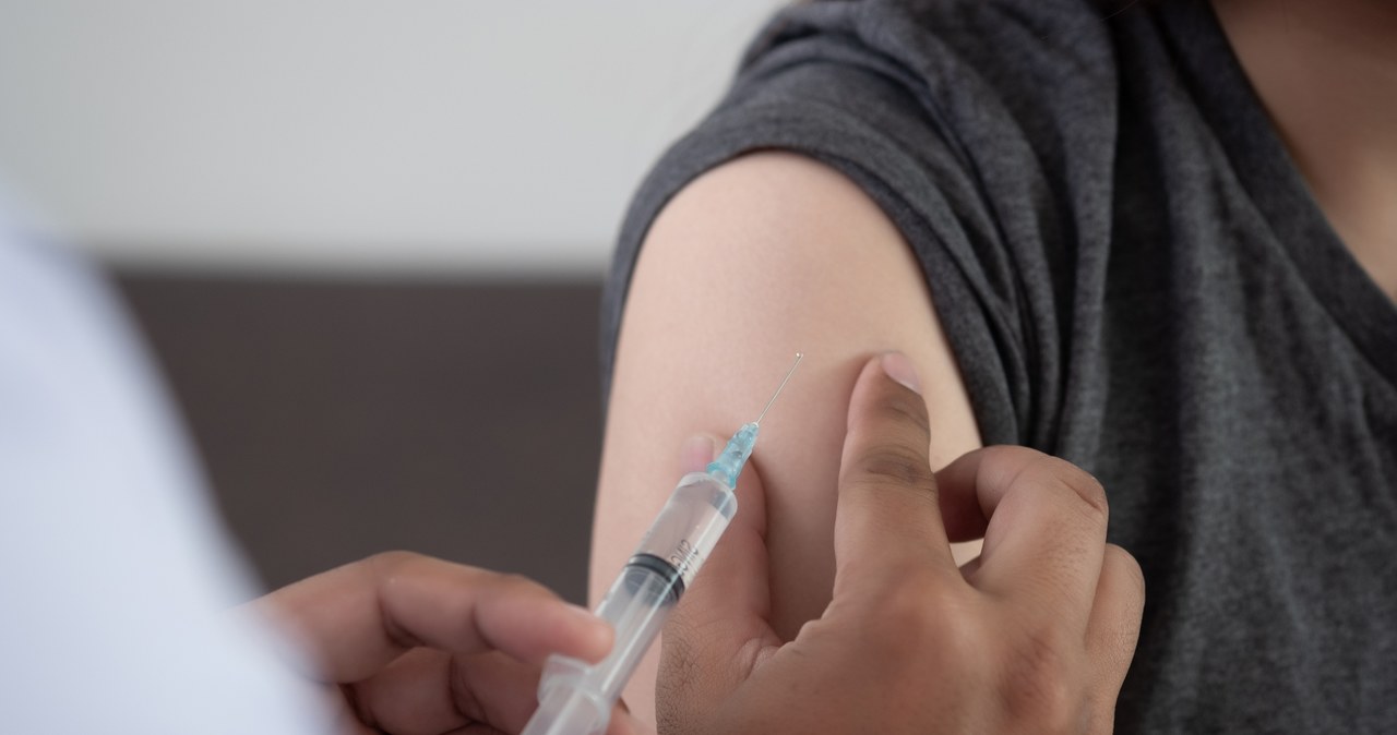 Tegoroczna szczepionka przeciwko grypie jest nieskuteczna? /123RF/PICSEL