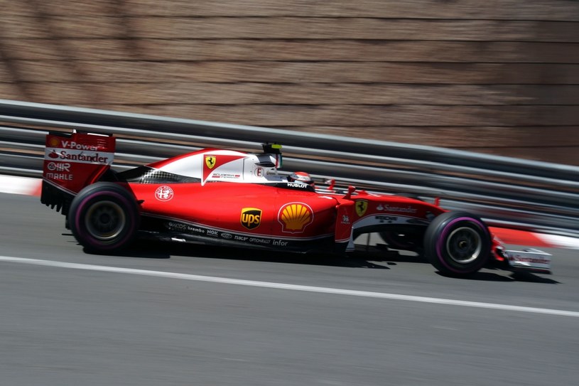 Tegoroczny sezon nie jest udany dla Ferrari /AFP