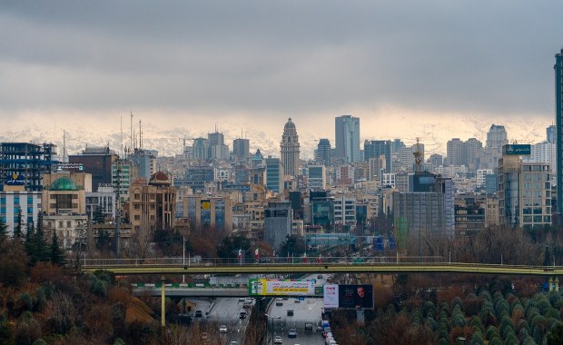 Teheran coraz bliżej "Dnia Zero". Za nim podążają największe miasta świata