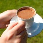 Tej kawy lepiej nie kupuj. Polacy ją lubią, ale nie jest zdrowa