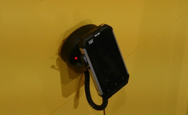 Telefon CAT pojawił się w Barcelonie na MWC 2013 /INTERIA.PL