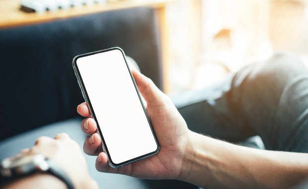 Telefon zaufania wciąż bardzo potrzebny. "Zgłasza się coraz więcej mężczyzn"