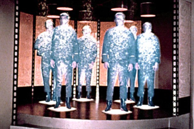 Teleportacja często pojawiała się w serii "Star Trek" /materiały prasowe