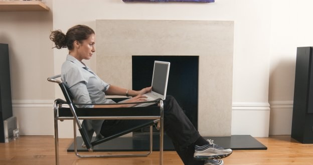 Telepracownik ma takie same prawa i obowiązki jak każdy inny pracownik /&copy; Bauer