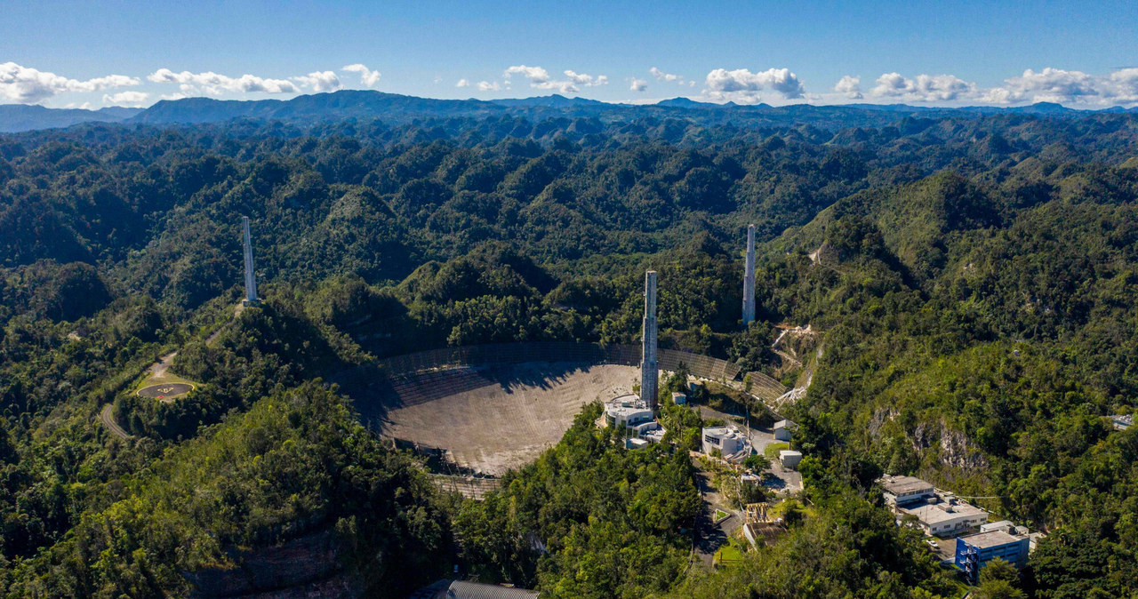 Teleskop nie będzie odbudowany. Czeka go inny los / RICARDO ARDUENGO/AFP /East News