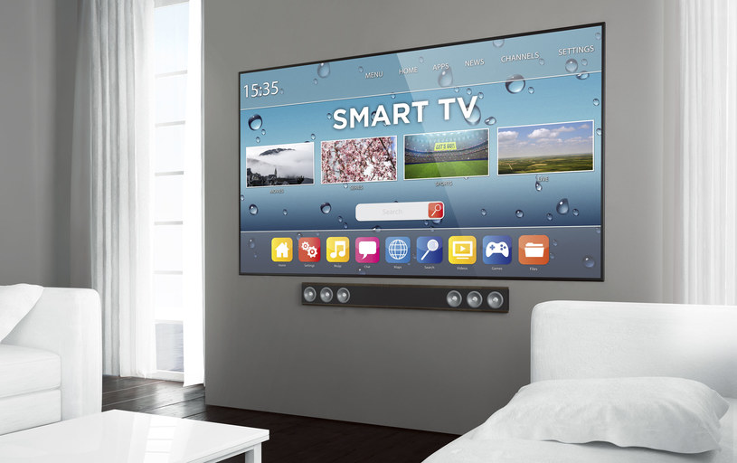 Telewizor z platformą smart TV /123RF/PICSEL