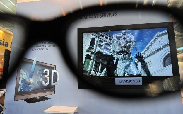 Telewizory 3D wcale nie są tak popularne, jak twierdzą ich producenci /AFP