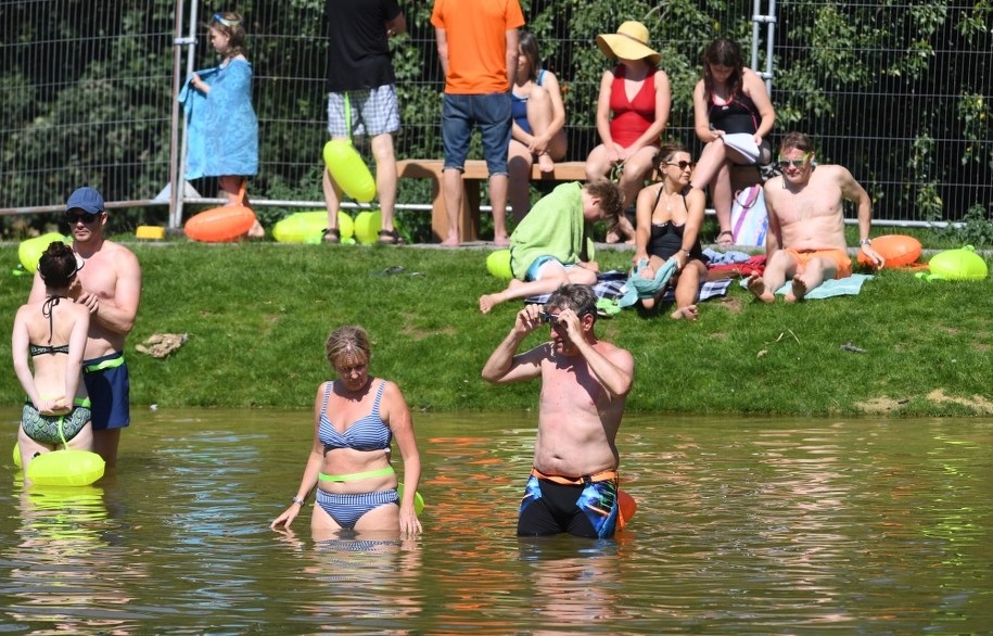 Temperatury przekraczającej 30 stopni w 14 województwach /FACUNDO ARRIZABALAGA /PAP/EPA