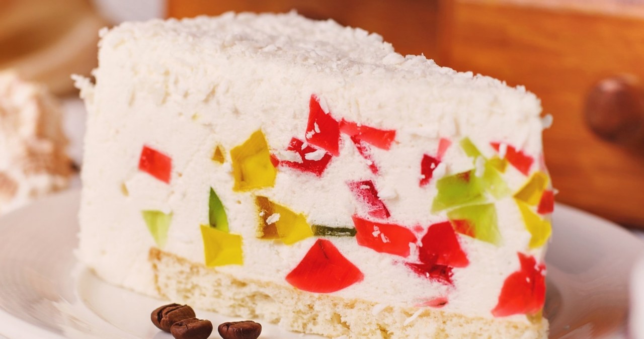 Ten deser jest niesamowicie lekki, przepyszny /serkucher /123RF/PICSEL