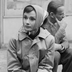 Ten dodatek w stylu retro wkrótce zawojuje ulice. Nosiła go Audrey Hepburn