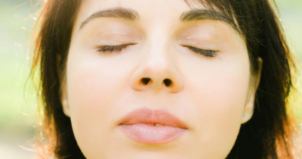 Ten domowy tonik działa lepiej niż drogie zabiegi odmładzające /outsidethccn dsgn /pexels.com