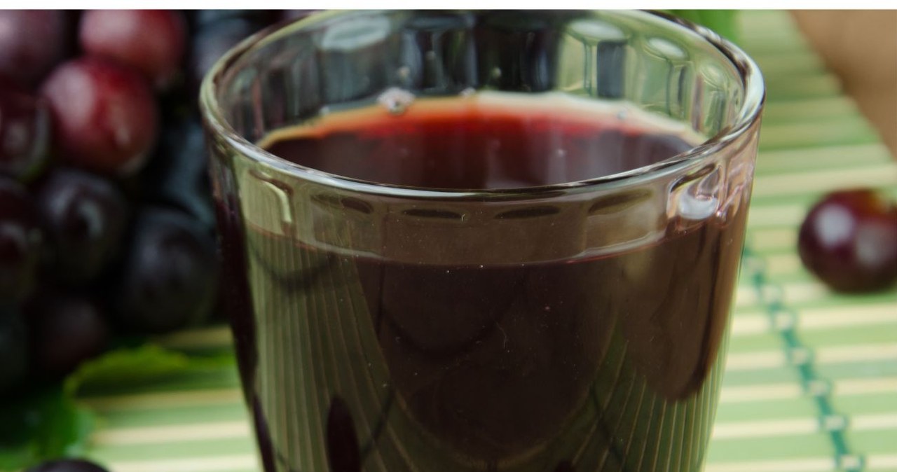 Ten esencjonalny sok doskonale wspiera odporność oraz układ krążenia. /antaom /Canva Pro