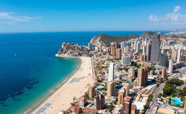 Ten europejski kurort ma więcej drapaczy chmur na osobę niż Dubaj