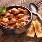 ​Ten "kociołek" to coś więcej niż gulasz. Idealny, gdy za oknem mróz