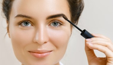 Ten kształt brwi zaskakuje. Czy będzie królował w 2026 roku? 