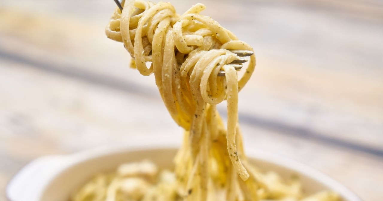 Ten makaron bez wyrzutów mogą jeść osoby chorujące na cukrzycę oraz dbający o linię. /Anna Guerrero /Canva Pro