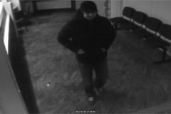 Ten mężczyzna napadł 5 marca na bank w Krakowie