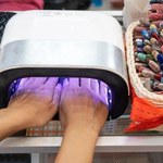 Ten "obciachowy" manicure wraca do mody. To hit lata 2025