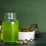 Ten olej jest jeszcze u nas mało znany. Ma ogrom kwasów omega-3, łyżeczka dziennie poprawia pamięć